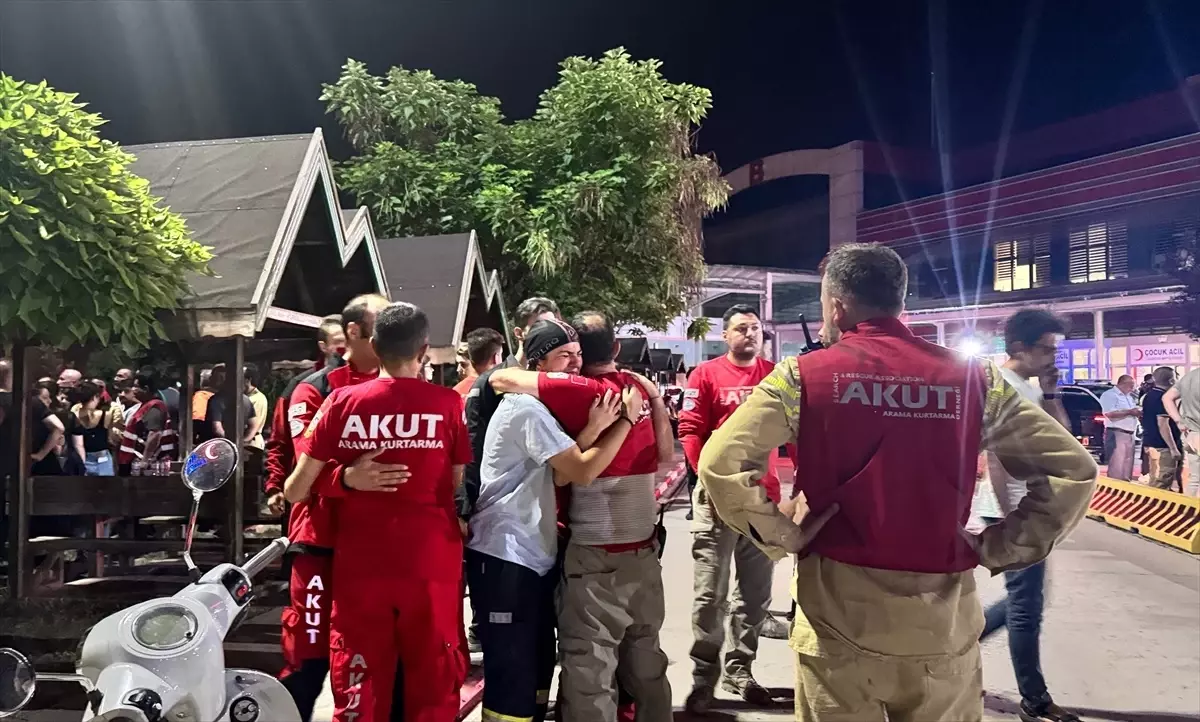 Eskişehir'deki Yangında 10 Şehit