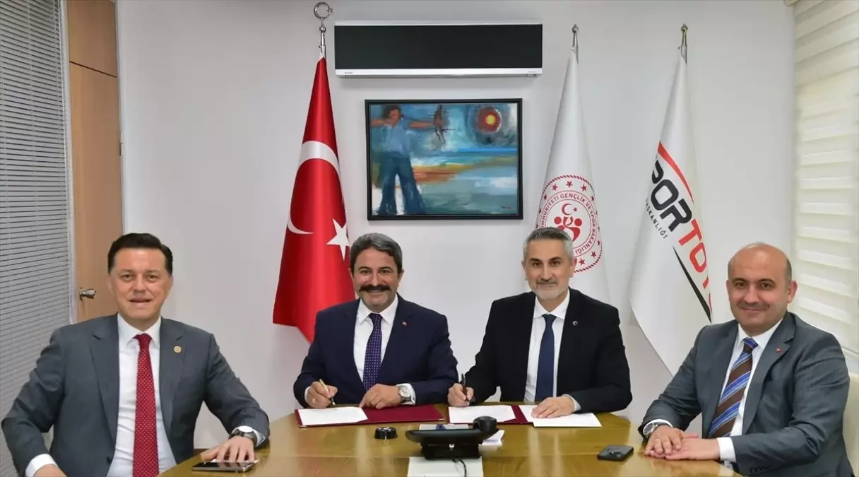 Eskişehir’e 25 Yeni Spor Tesisi ve Atlı Okçuluk Merkezi Protokolü İmzalandı