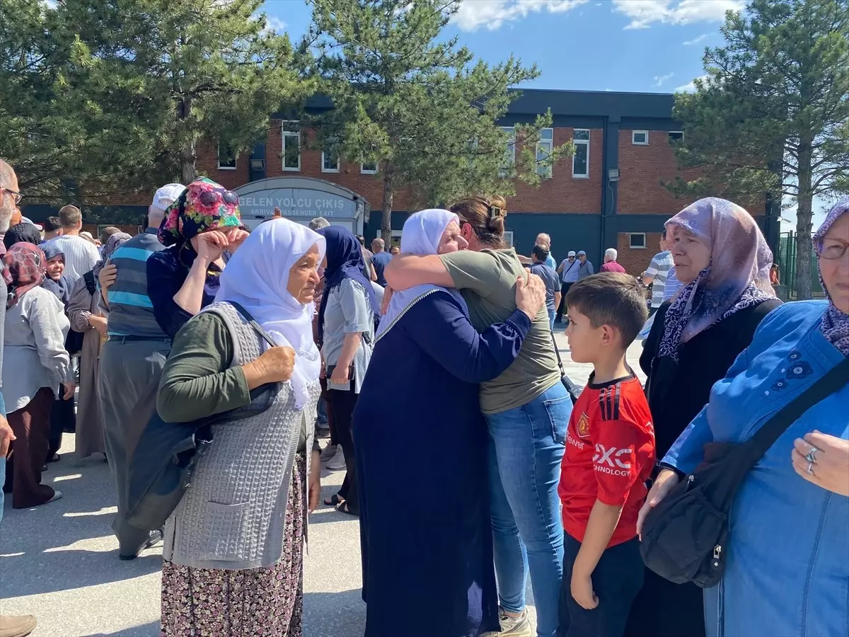 Kutsal Topraklardan Hacılar Eskişehir'e Döndü