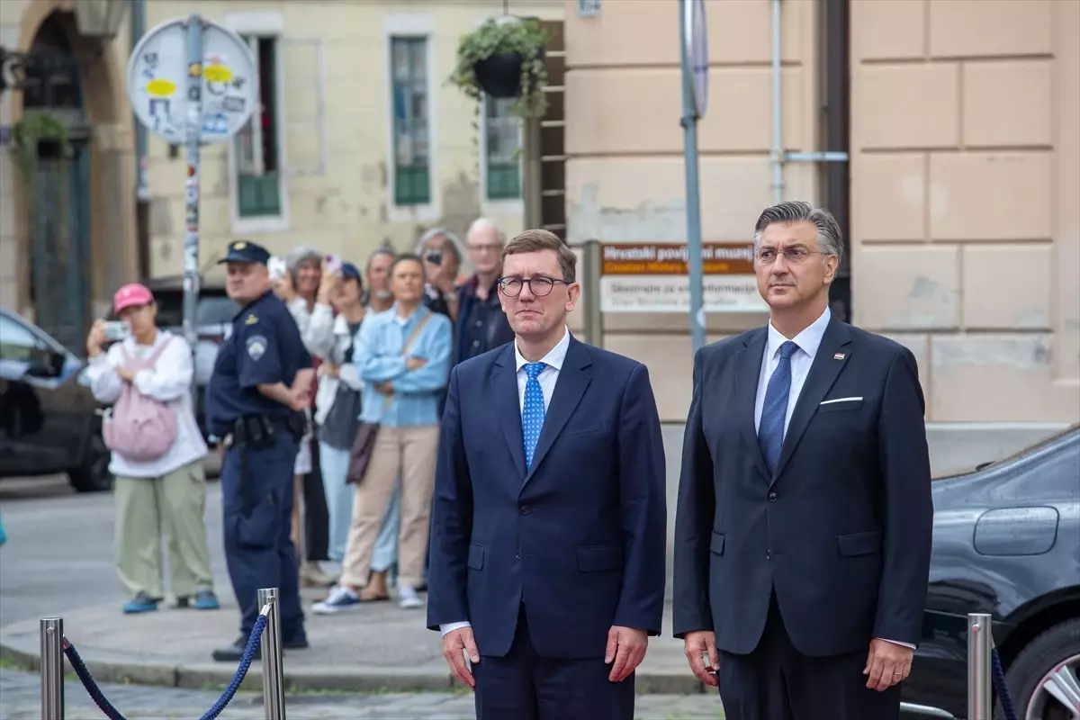 Estonya Başbakanı Michal: Rusya NATO'ya Üye Olmayı Etkilememeli