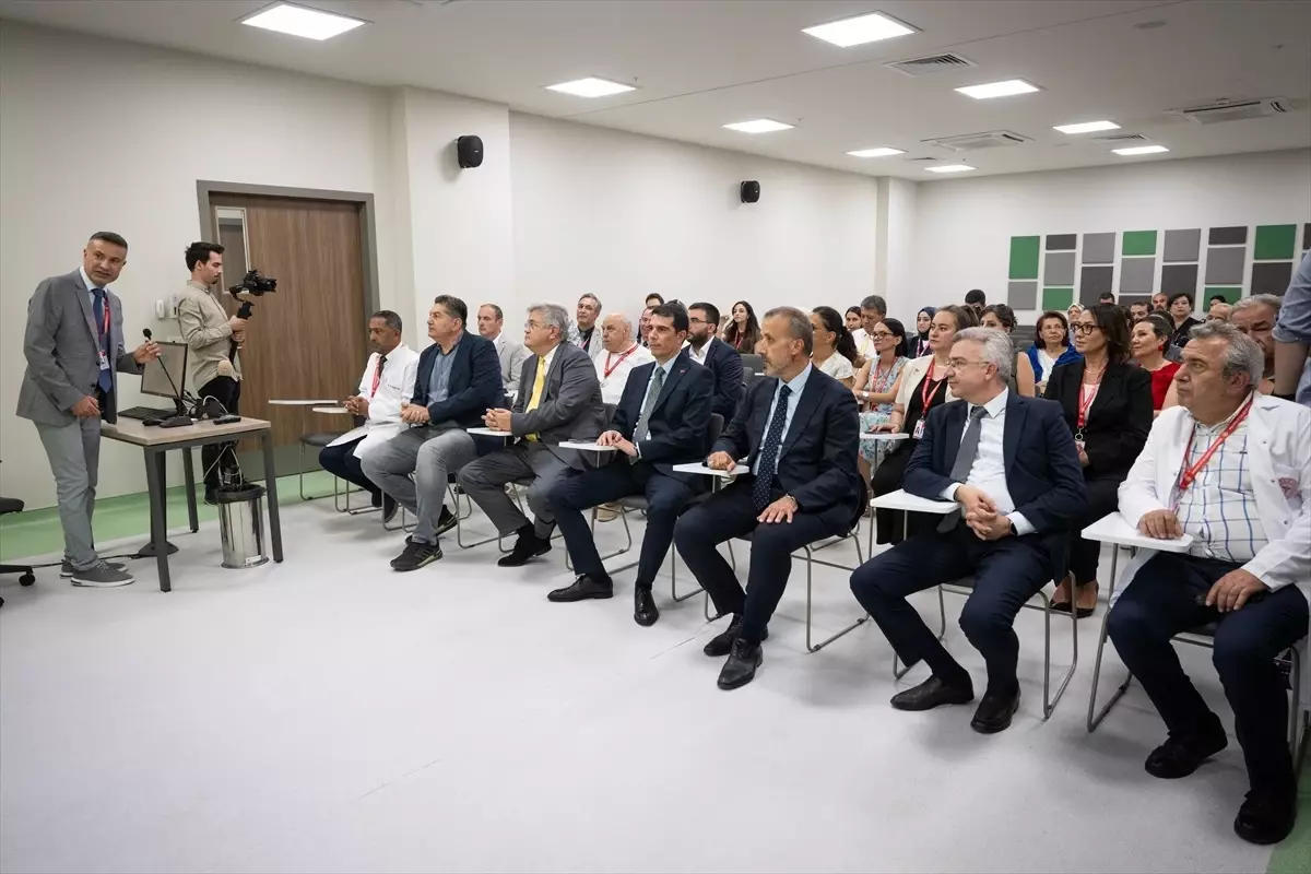Türkiye'nin İlk Bütünleşik ve Önleyici Kanser Merkezi Açıldı
