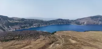 Gazeteciler Nemrut Kalderası'nı Gezdi