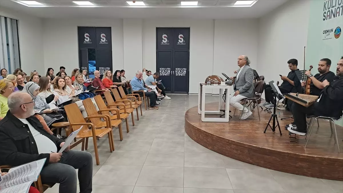 Serdivan'da 120 Kişilik Türk Müziği Korosu Kuruldu