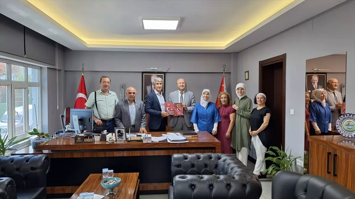 Anbarcıoğlu'ndan Şehitlere Edebiyat Desteği