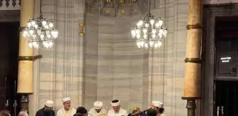 Fatih Şehzadebaşı Camisi'nde 15 Temmuz şehitleri için dua edildi