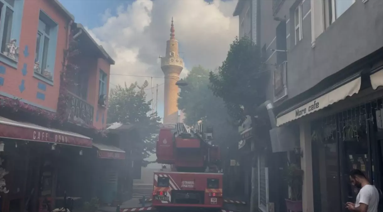 Fatih'te Tarihi Hamamda Yangın