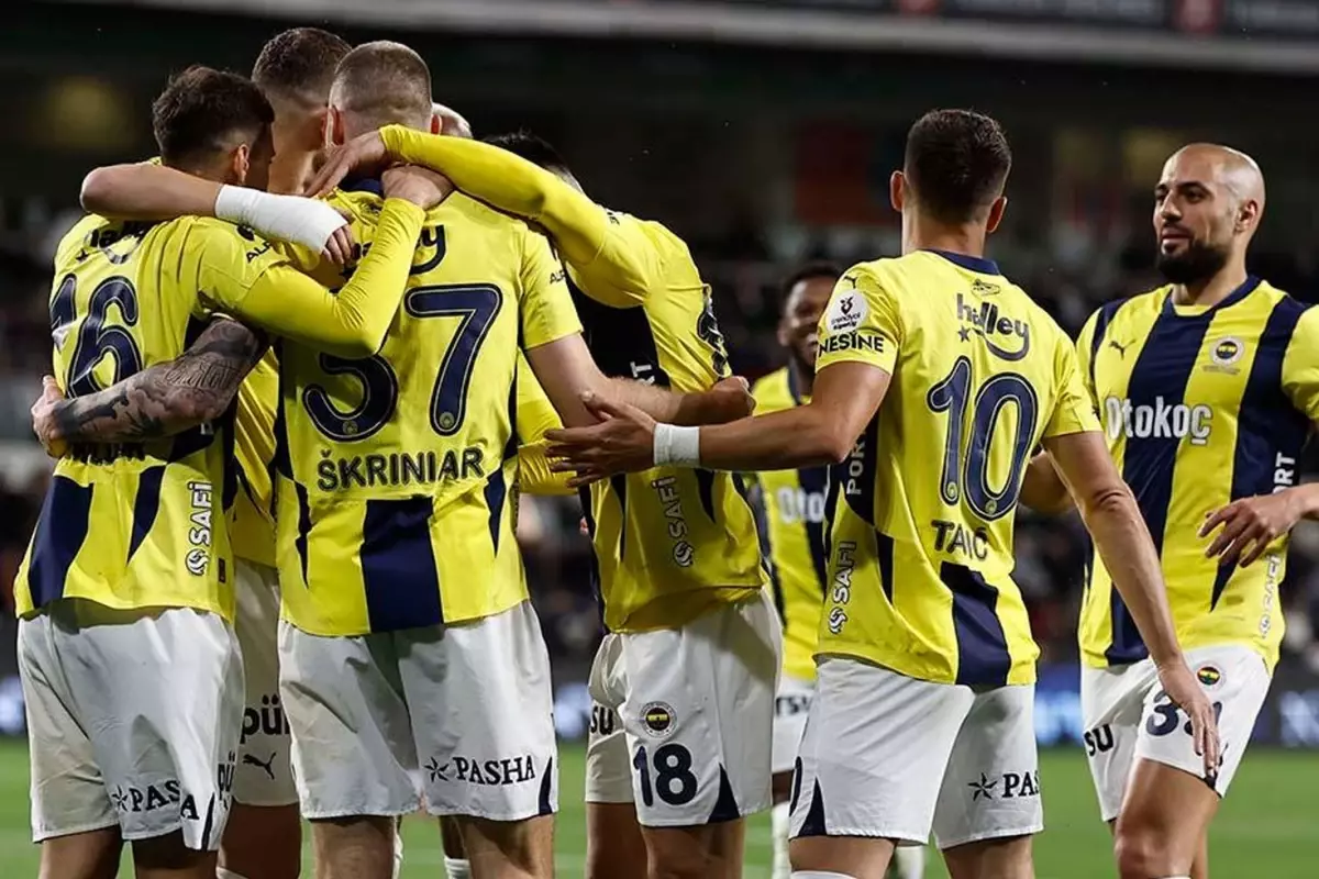 Fenerbahçe ayrılık var! Yıldız futbolcu geri dönüyor