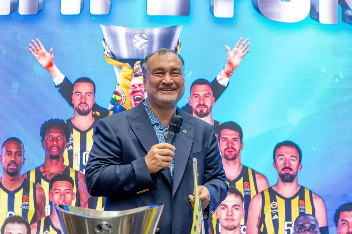Fenerbahçe Beko'nun Euroleague zaferi Yıldız Holding'de coşkuyla kutlandı