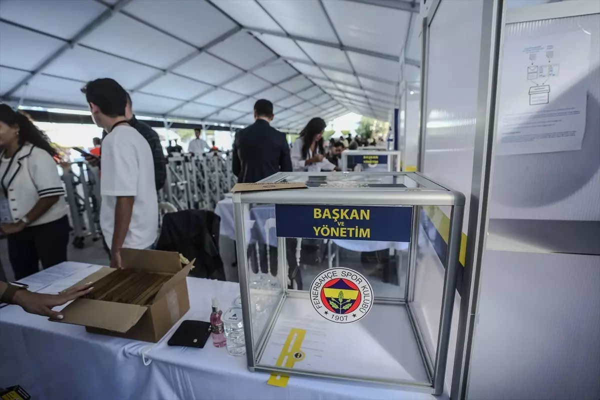 Fenerbahçe'nin Olağanüstü Genel Kurulunda Oy Kullanma Süreci Başladı