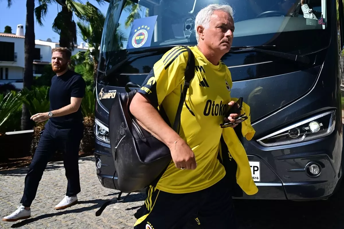 Fenerbahçe, Portekiz'de Kamp Çalışmalarına Başladı