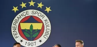 Fenerbahçe, teknik direktör Domenico Tedesco için imza töreni düzenledi