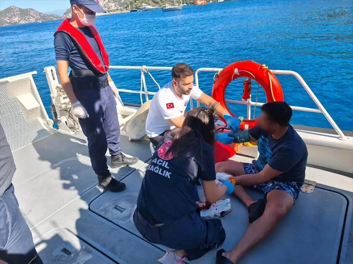 Fethiye Açıklarında Tekne Kazası: Yaralı Tahliye Edildi
