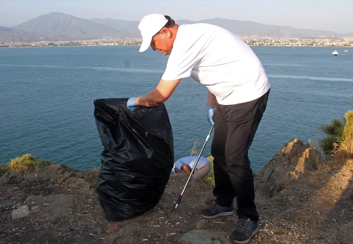 Fethiye'de Gönüllüler ile Çevre Temizliği Yapıldı