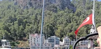 Fethiye'de Sürüklenen Teknedeki İki Kişi Kurtarıldı