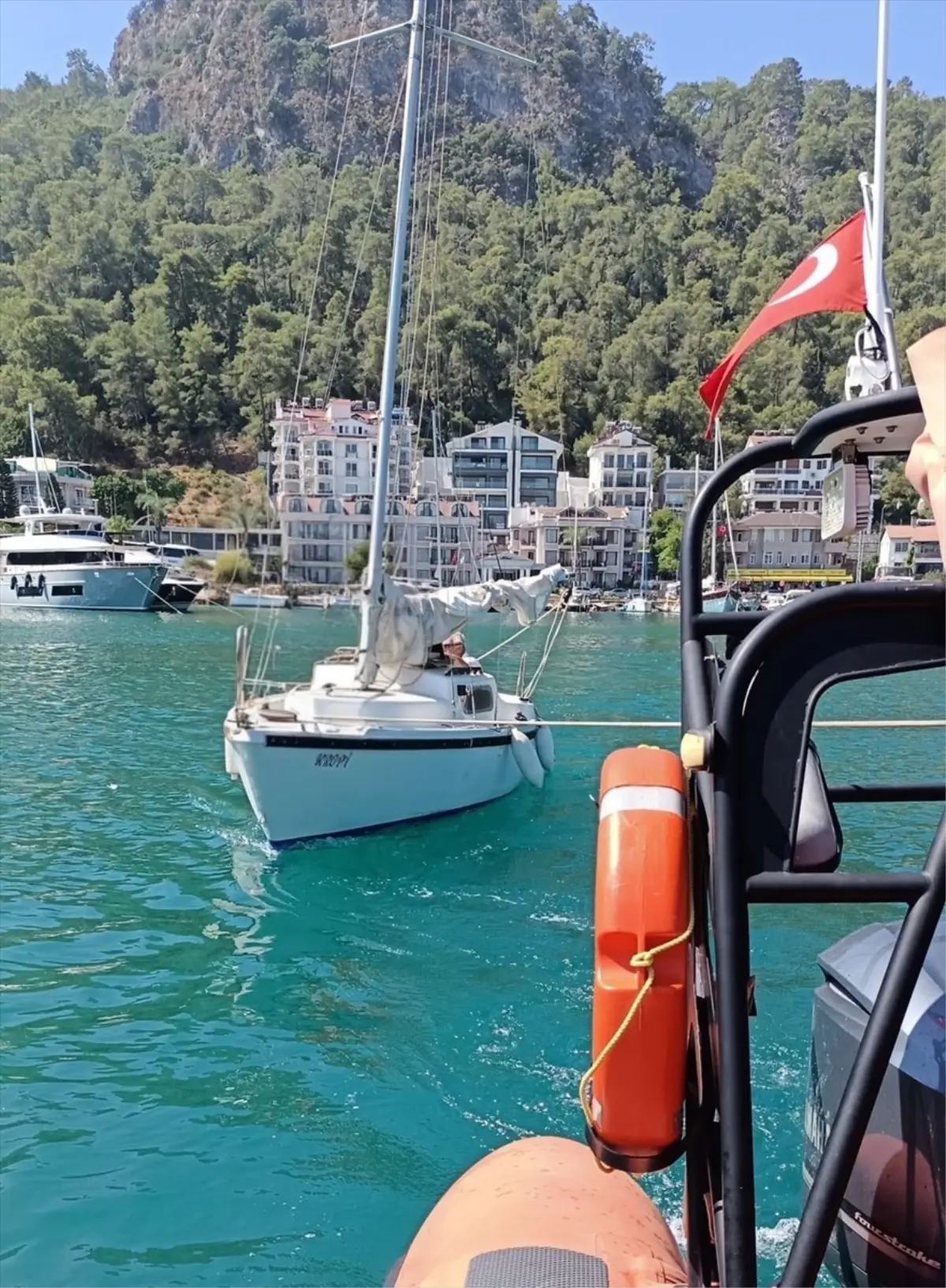 Fethiye'de Sürüklenen Teknedeki İki Kişi Kurtarıldı