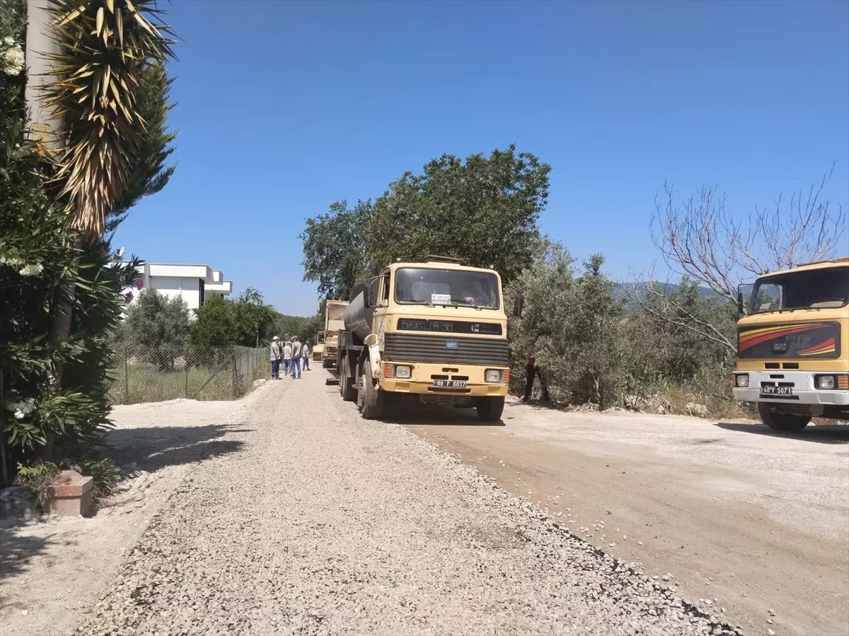Fethiye'de Asfalt Serim Çalışmaları Başladı