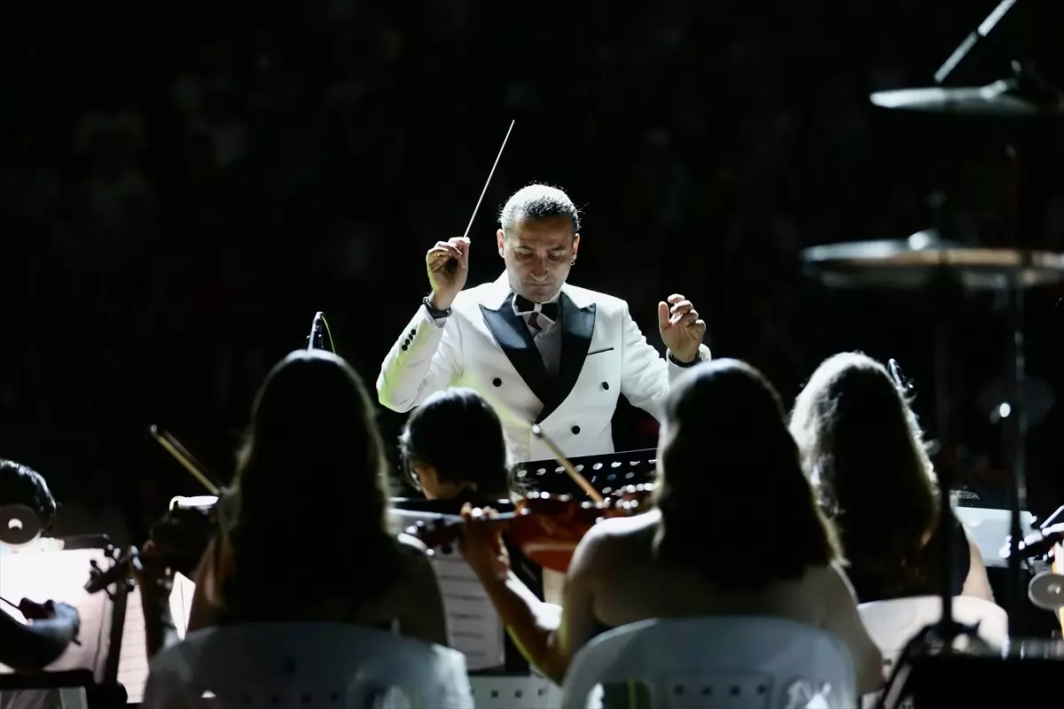 Telmessos Antik Tiyatrosu'nda Genç Müzisyenlerden Muhteşem Konser