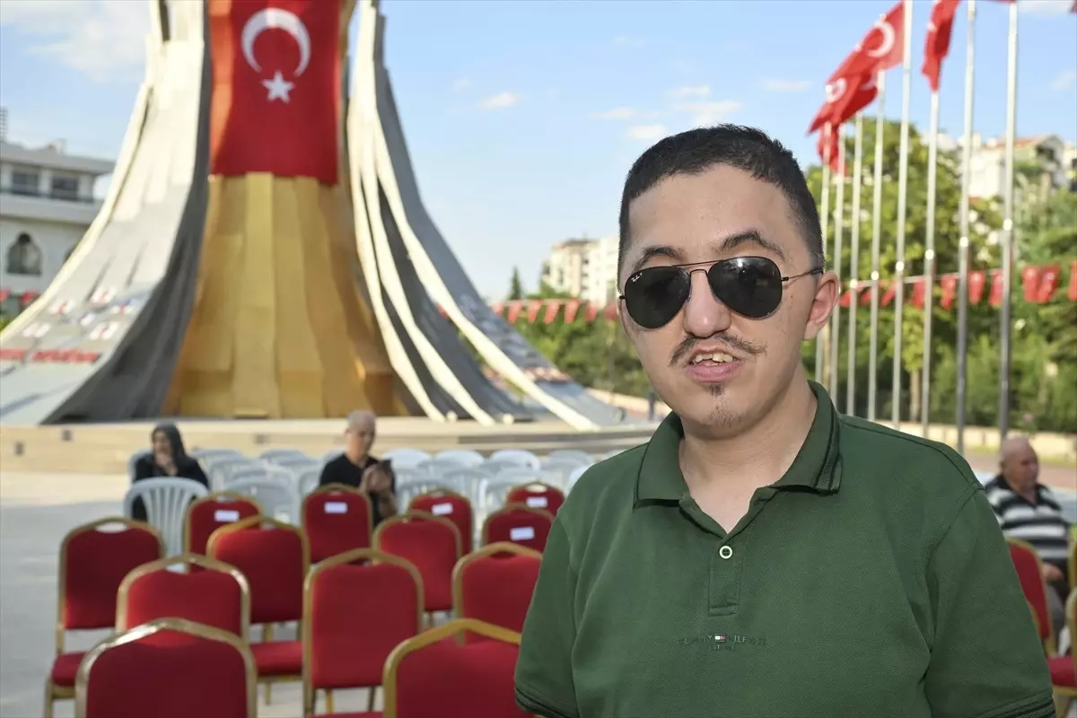 FETÖ'NÜN DARBE GİRİŞİMİNİN 9. YILI - 15 Temmuz şehidinin oğlu Solak, babasından devraldığı emanetle yaşıyor
