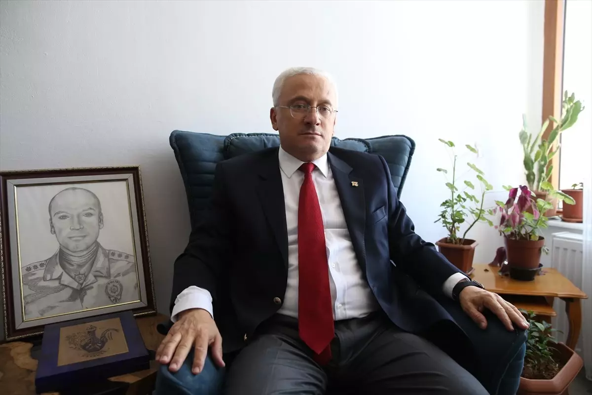 FETÖ'NÜN DARBE GİRİŞİMİNİN 9. YILI - Gölbaşı'nda şehit olan nöbetçi emniyet müdürünün abisi, o geceyi anlattı