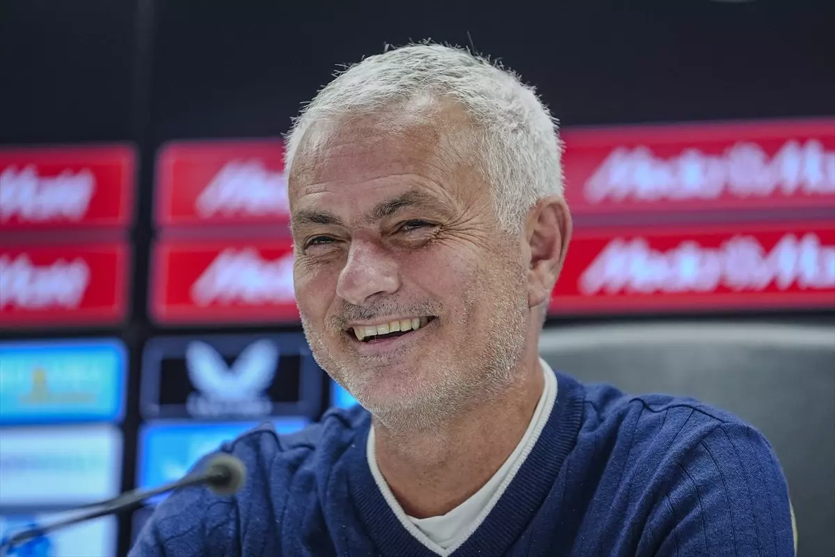 Feyenoord Teknik Direktörü Van Persie: Kadıköy Ambiyansına Hazırlanmalıyız