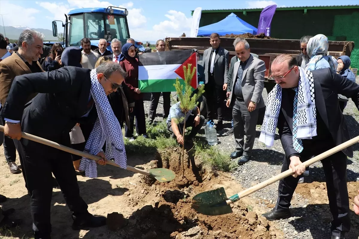 Atatürk Üniversitesi'nde Gazze Hatıra Ormanı Oluşturuldu
