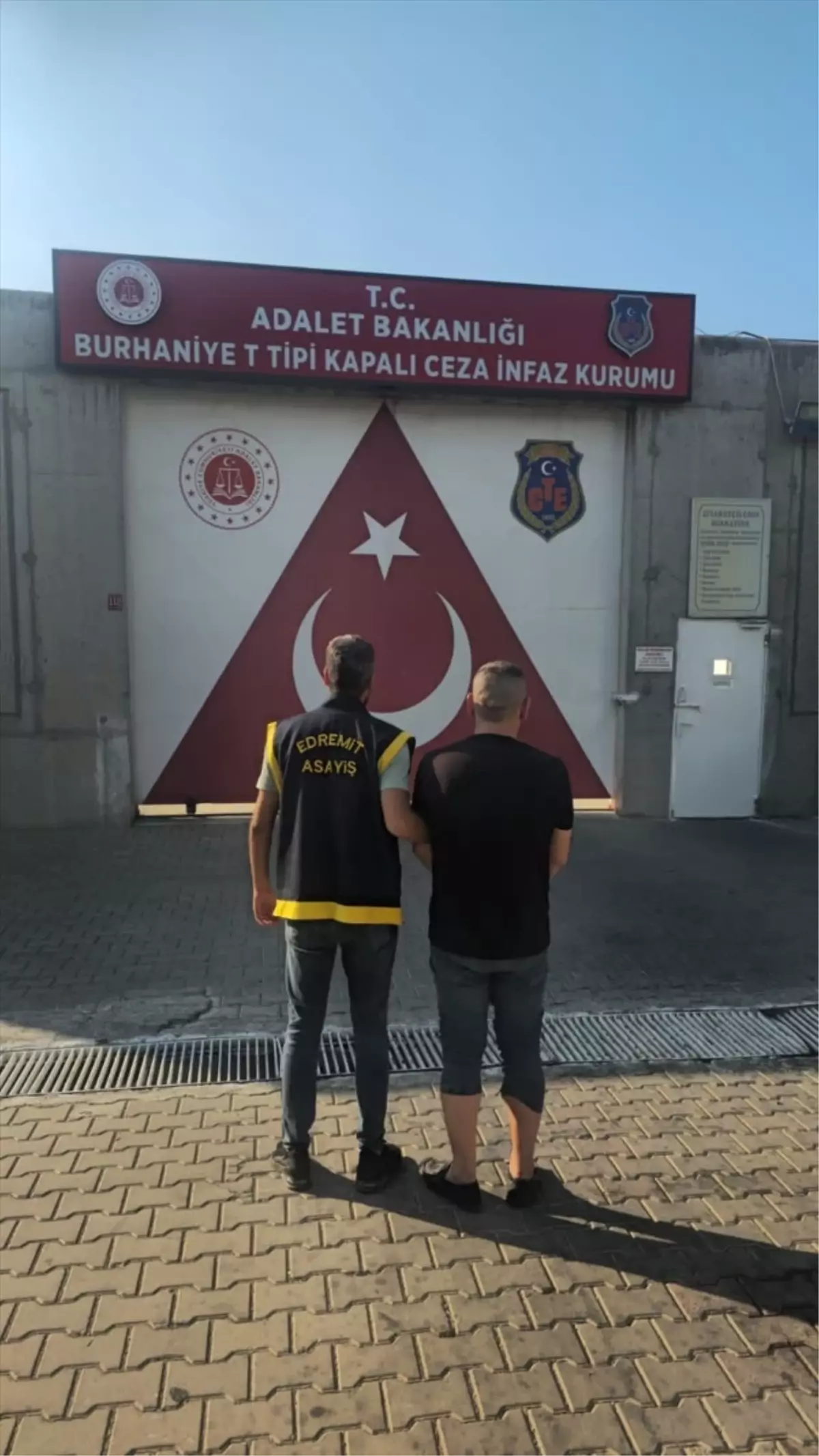 Firari Hükümlü Balıkesir'de Yakalandı