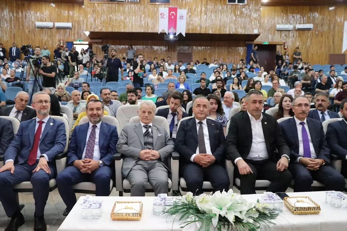 Kırım Tatarlarının Liderine Fahri Doktora Unvanı