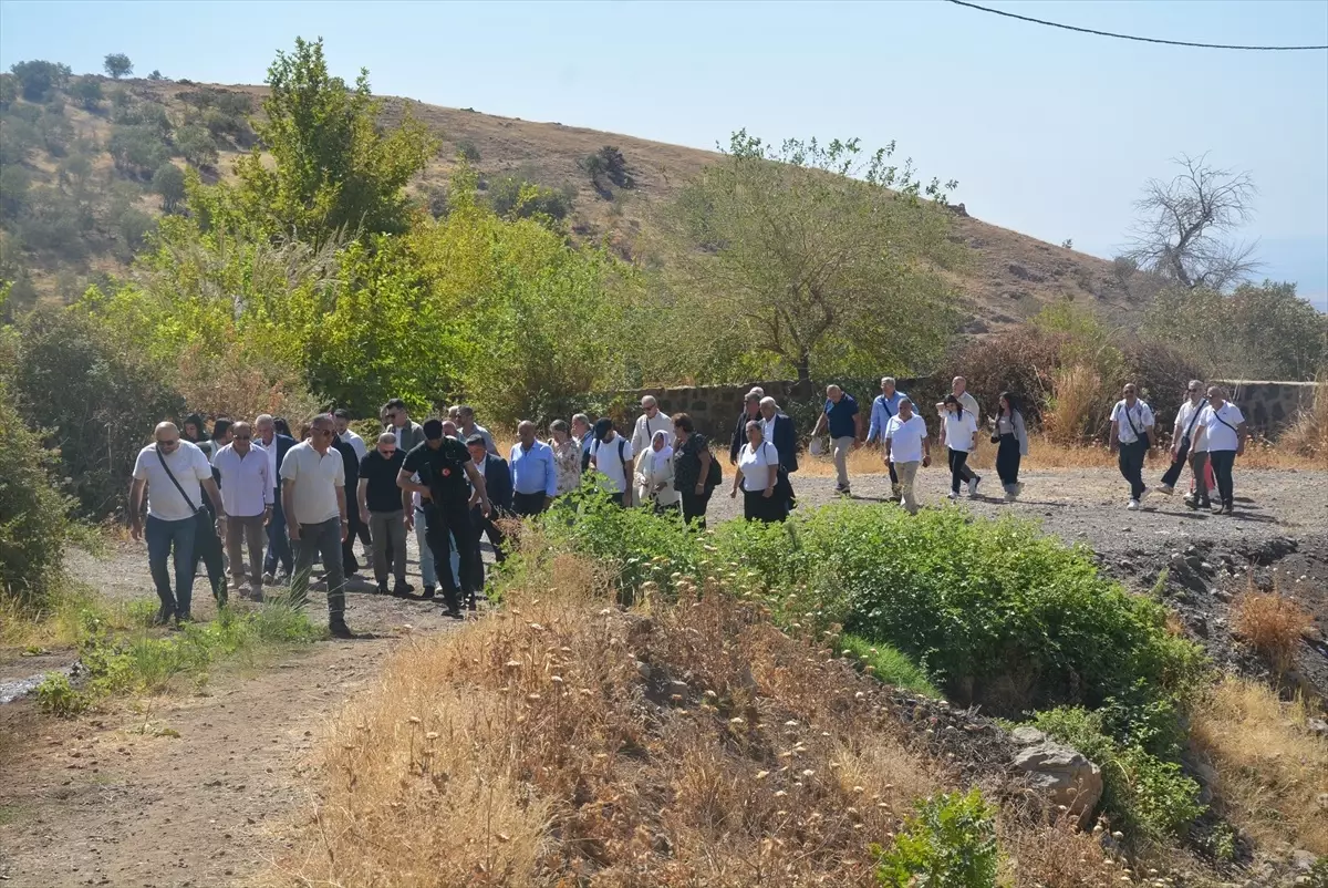 Fransa'dan Şırnak'a Gelen Asuriler, Tarihlerini Anmak İçin Kösreli Köyünü Ziyaret Etti