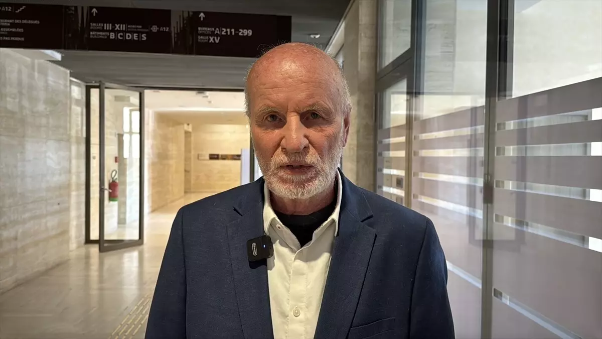 François Burgat: Gazze'ye İnsani Yardım Gönderen Aktivistleri Takdir Etti