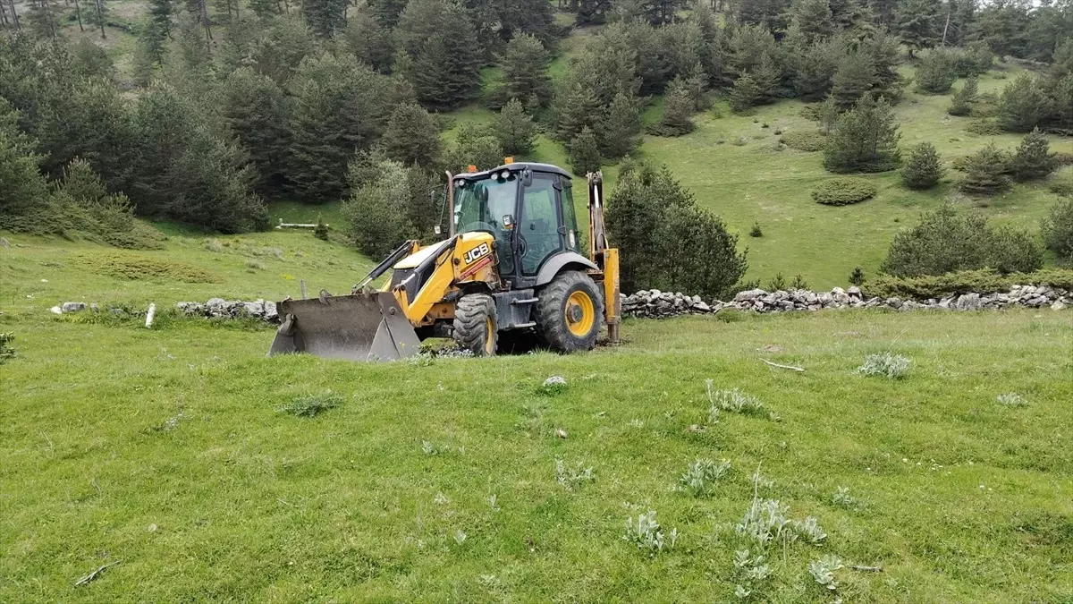 Freni Arızalanan İş Makinesi Operatörü Yaralandı