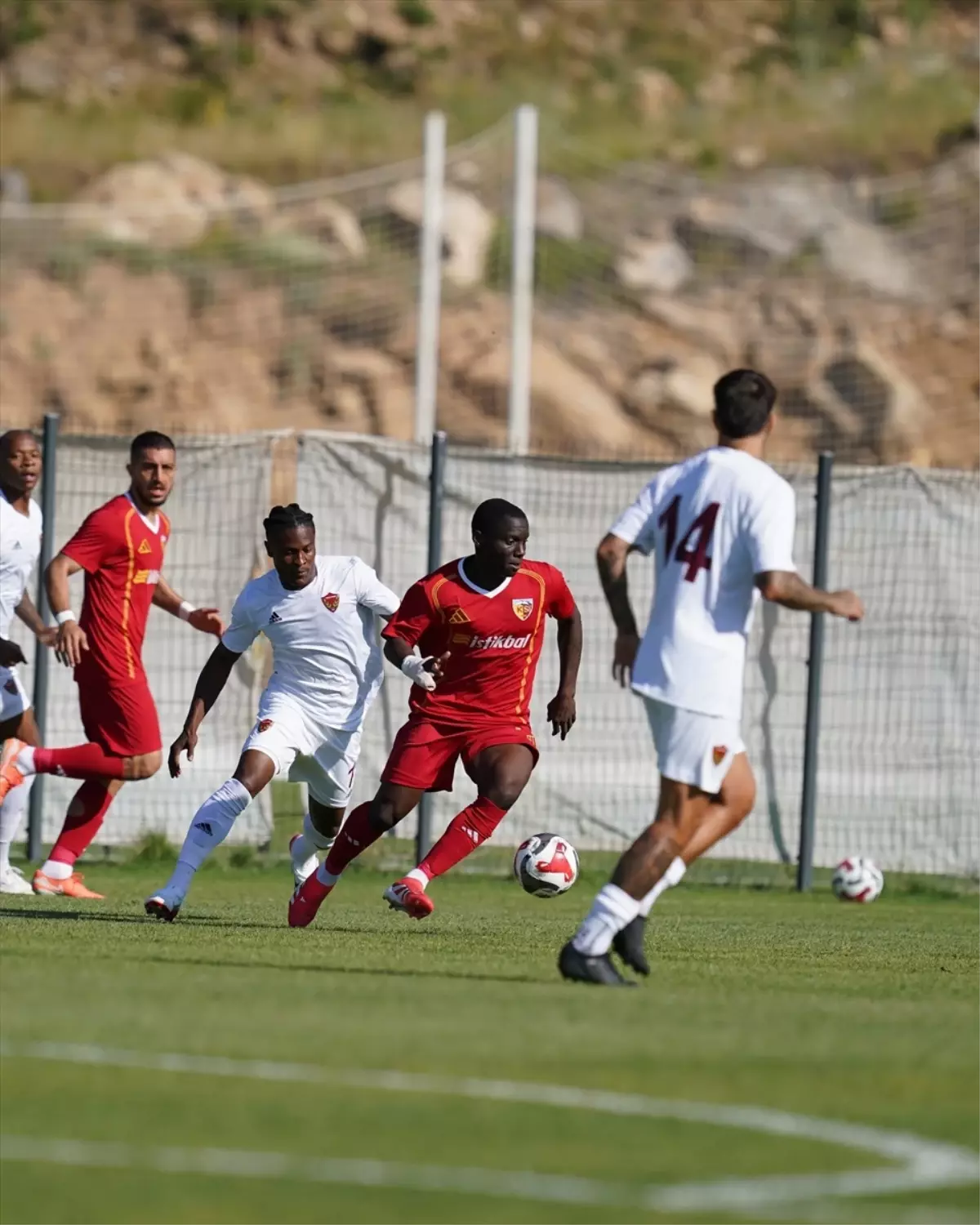 Kayserispor, Hatayspor'u 3-1 Mağlup Etti