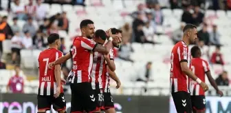 Özbelsan Sivasspor, Adana Demirspor'u 5-0 Mağlup Etti