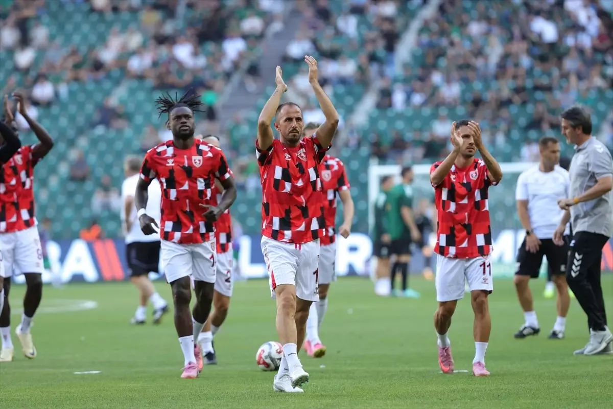 Kocaelispor ve Samsunspor Arasında Temkinli İlk Yarı