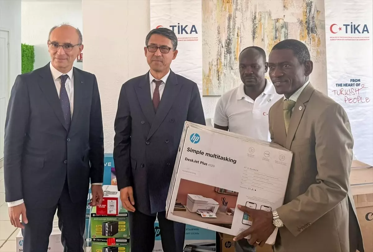 TİKA'dan Gabon'a Görsel-İşitsel Eğitim Desteği