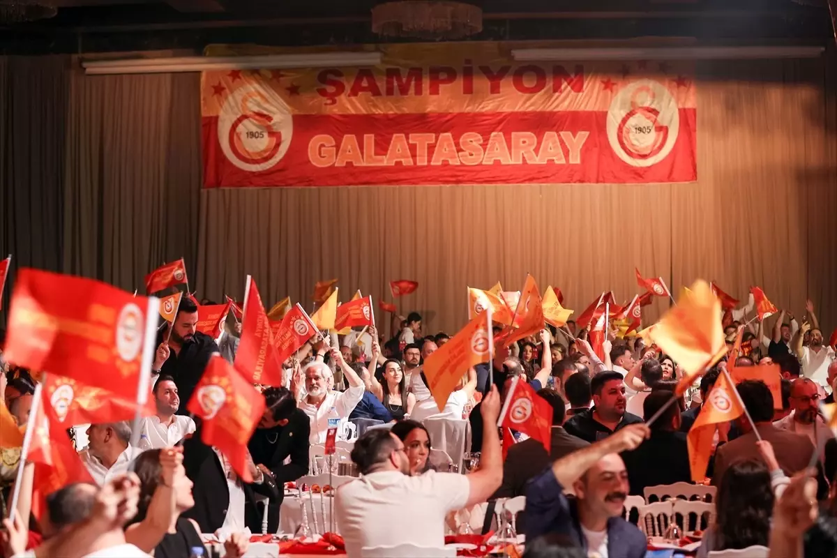 Galatasaray, 25. Şampiyonluk Gecesi'ni Konya'da Kutladı