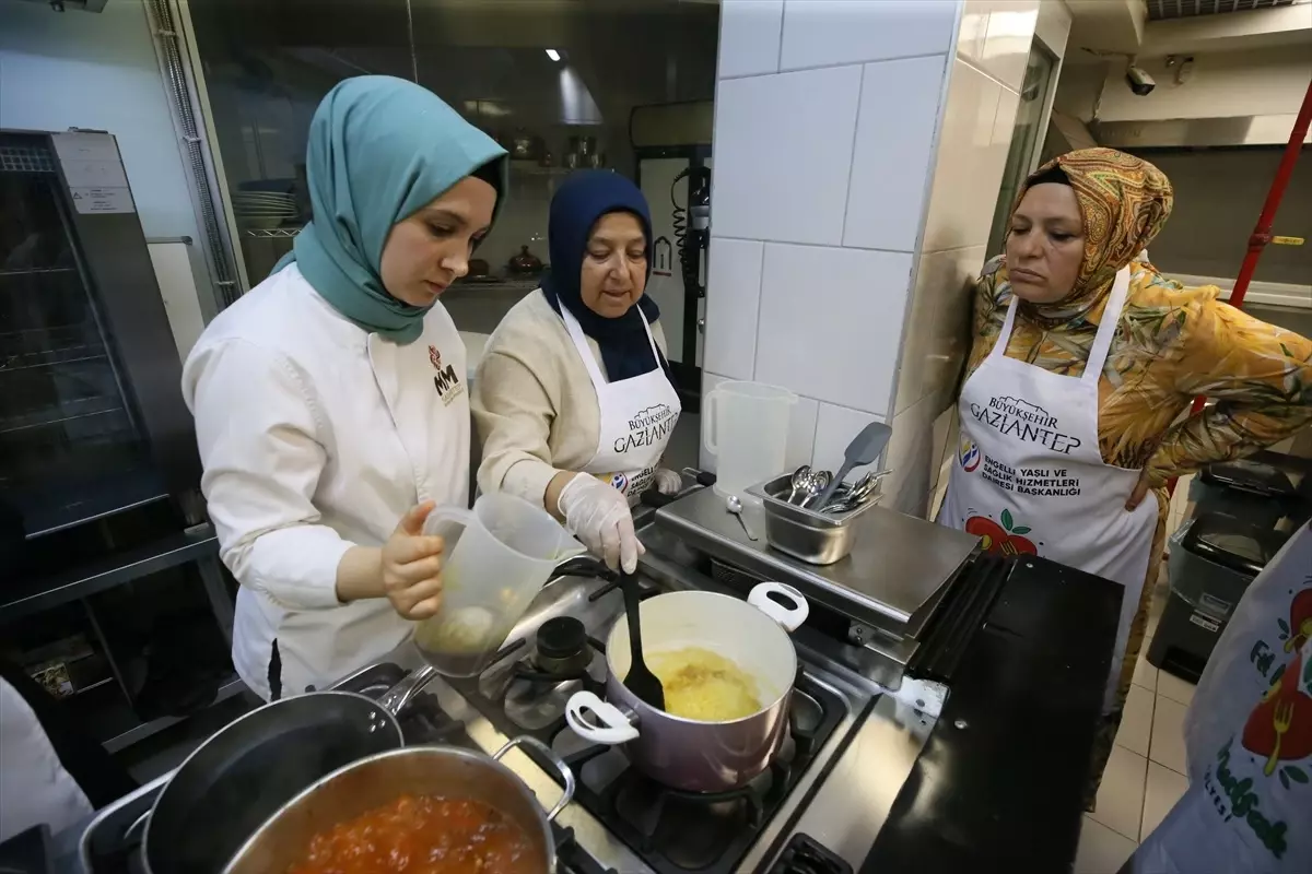 Gaziantep'te Sağlıklı Beslenme İçin Fit Mutfak Atölyesi