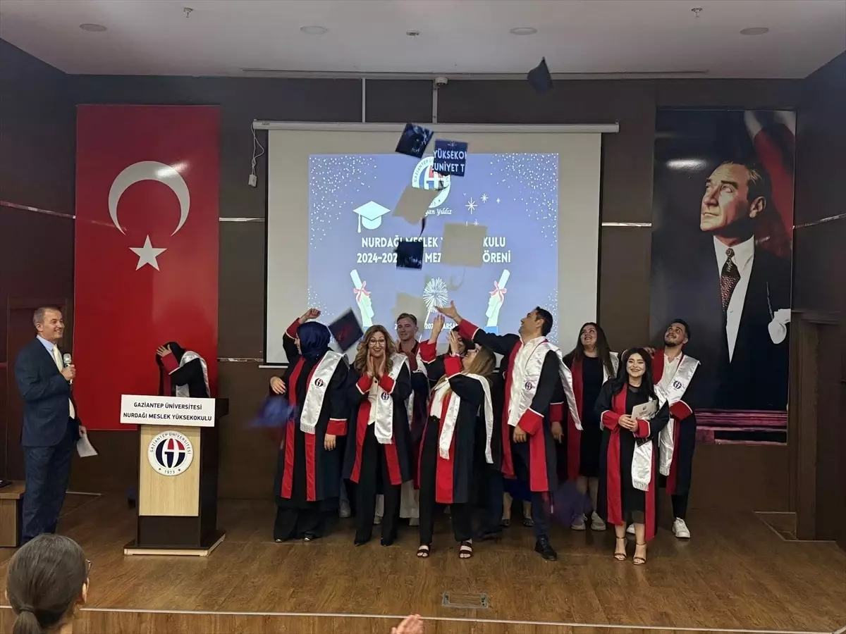 GAÜN Nurdağı MYO'da Mezuniyet Töreni Düzenlendi