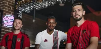Gaziantep FK'nin Yeni Formaları Tanıtıldı