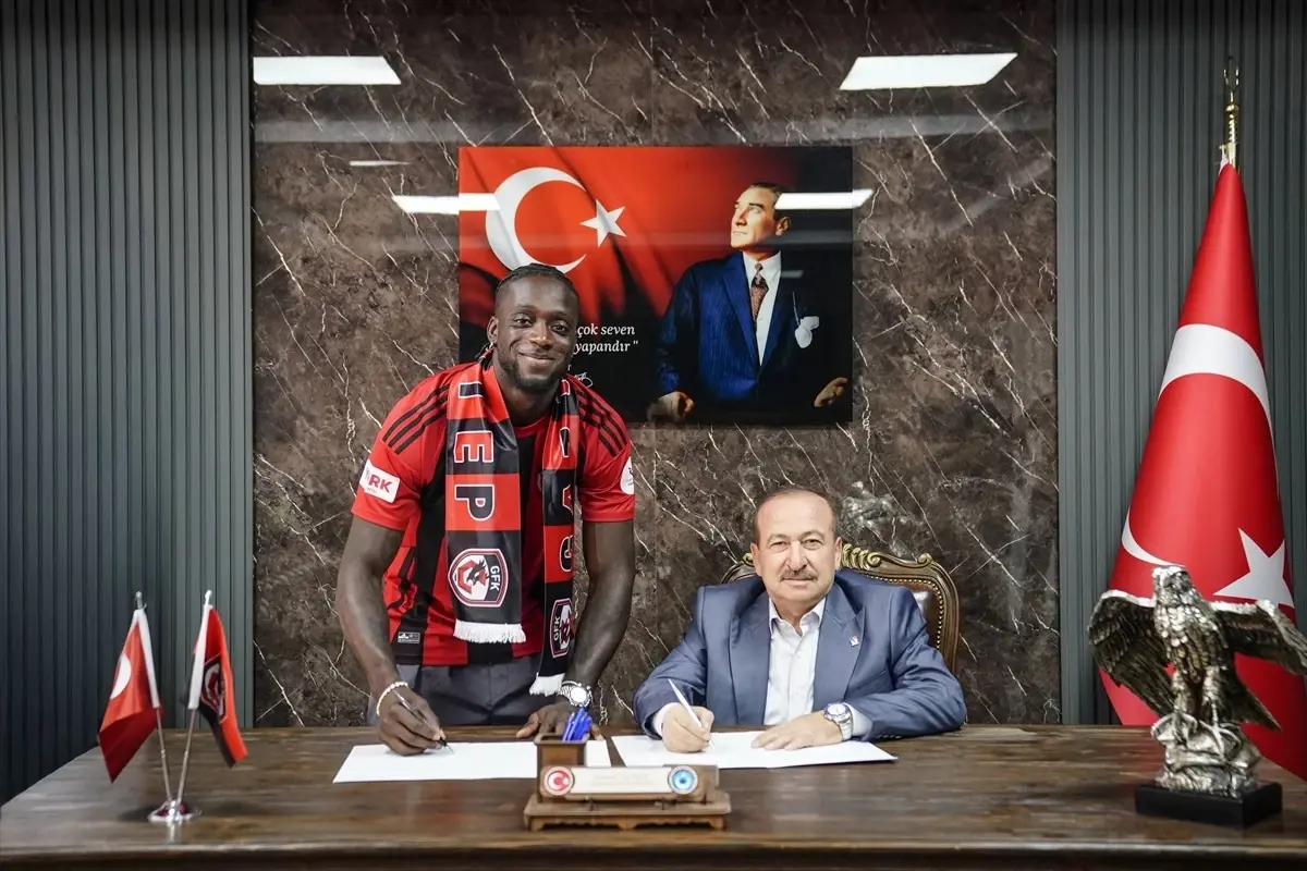 Gaziantep FK, Stoper Myenty Abena ile Anlaştı