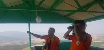 Emirtepe Yangın Gözetleme Kulesi'nde Orman Bekçilerinin 24 Saatlik Nöbetleri