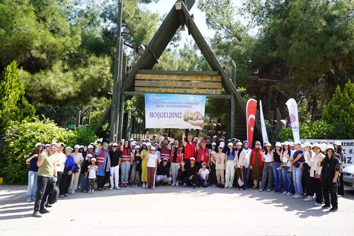 Gaziantep'te 222 Yıllık Hayır Şartı Kapsamında Öğrenciler Piknikte Buluştu