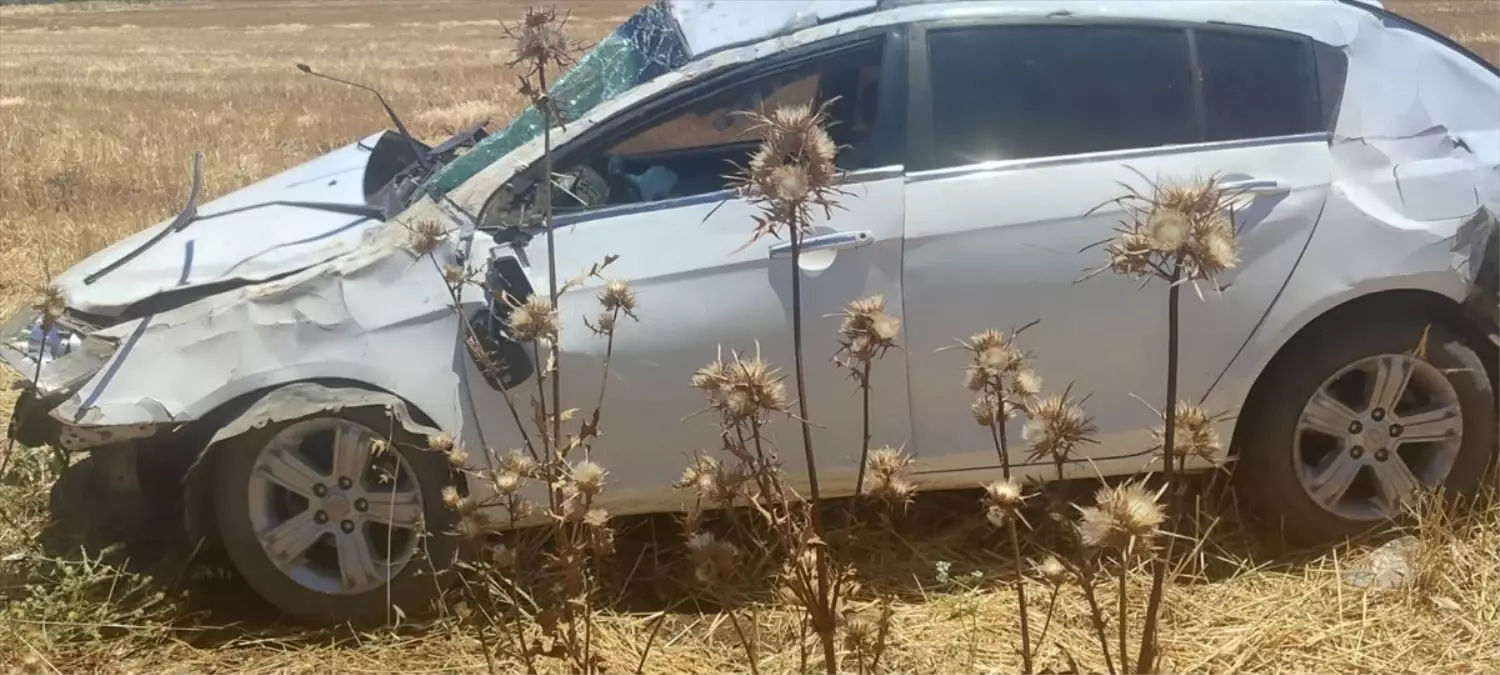 Gaziantep'te Araziye Devrilen Otomobilin Sürücüsü Yaralandı