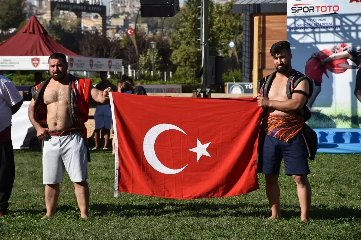 Aşırtmalı Aba Güreşi Türkiye Şampiyonası Gaziantep'te Tamamlandı