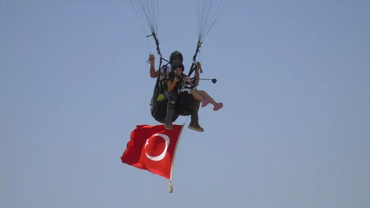 Bedensel Engelli Nisanur'un Yamaç Paraşütü Hayali Gerçekleşti