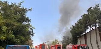 Gaziantep'te Halı Fabrikasında Yangın