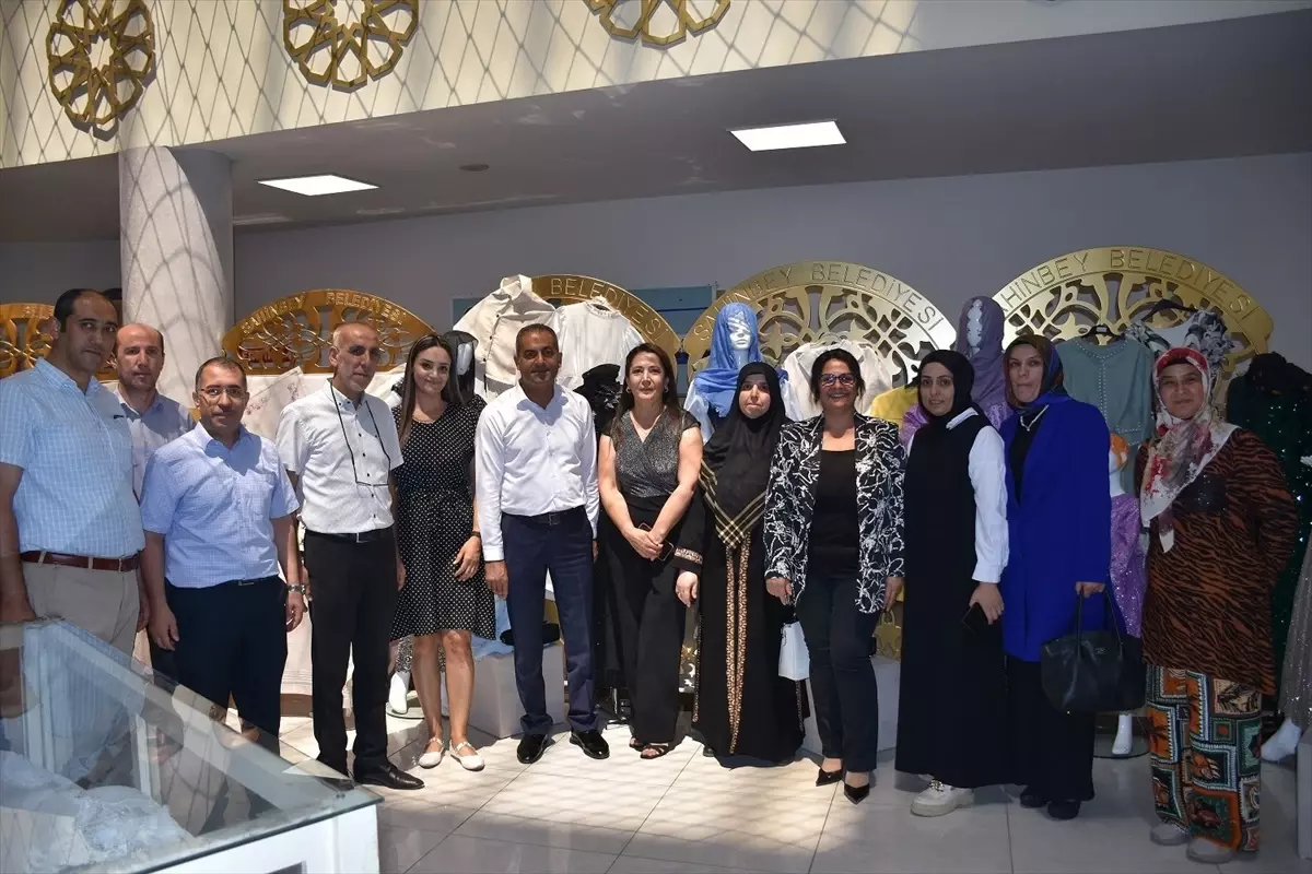 Gaziantep'te Kursiyerlerin El İşi Ürünleri Sergilendi