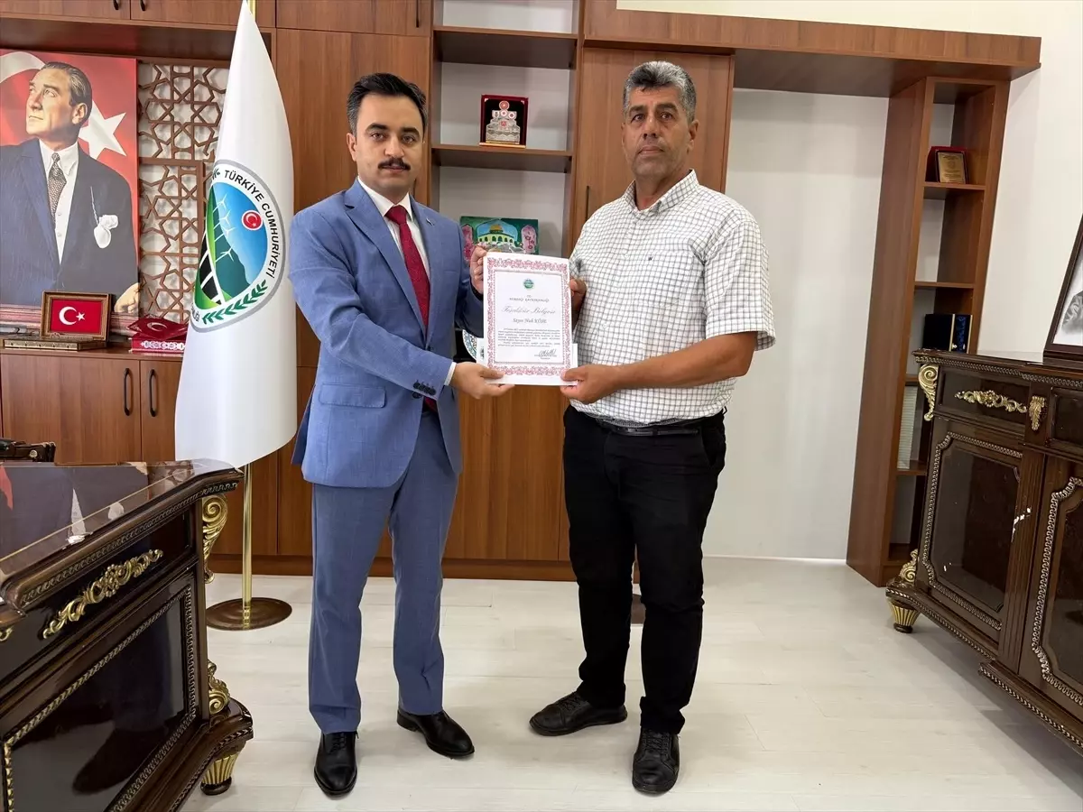 Yangında Gönüllü Görev Alan İş Makinesi Operatörüne Teşekkür Belgesi