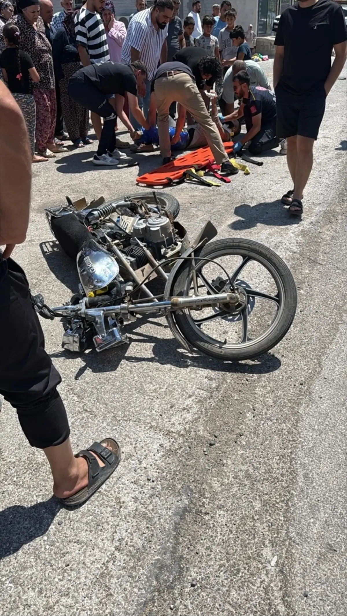 Gaziantep'te Otomobil ve Motosiklet Çarpıştı: İki Yaralı