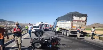 Gaziantep'te Tır-Traktör Çarpışması: 2 Yaralı