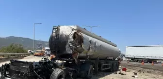 Gaziantep'te Tır ile Tankerin Çarpışması: 2 Ölü